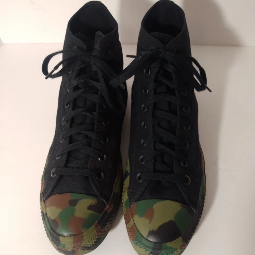 Brand New Converse Black Camo High Top Men’s Size 9 Women’s Size 11